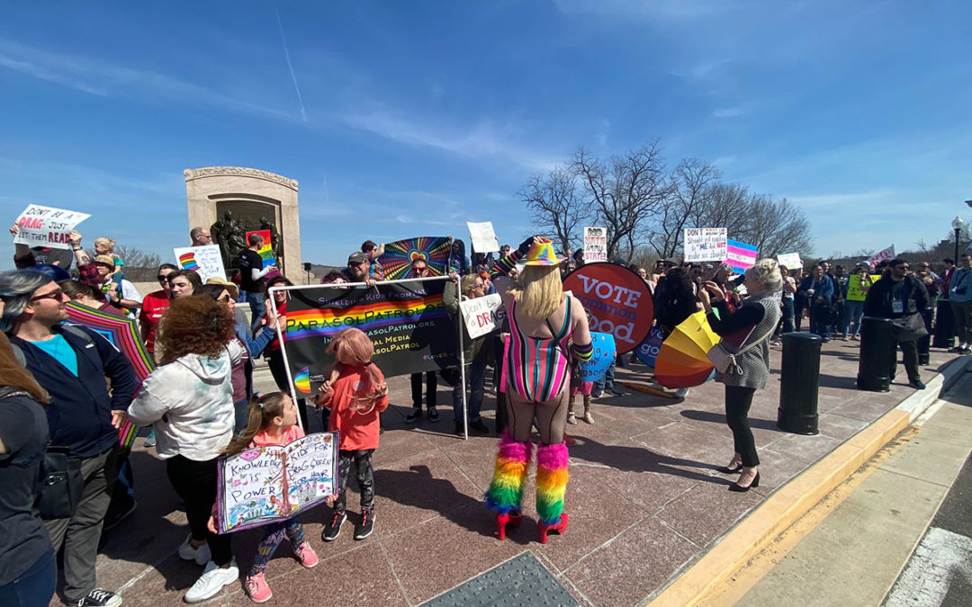 News Tribune – Drag queens rally against bill opposing Drag Queen Story Hour; bill supporters host prayer walk